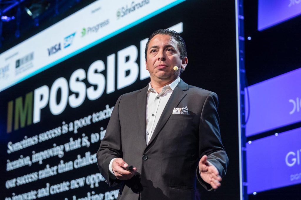 Valchanova.me: Brian Solis: Figure Out How The World Is Changing And How To Be More Relevant As The World Changes